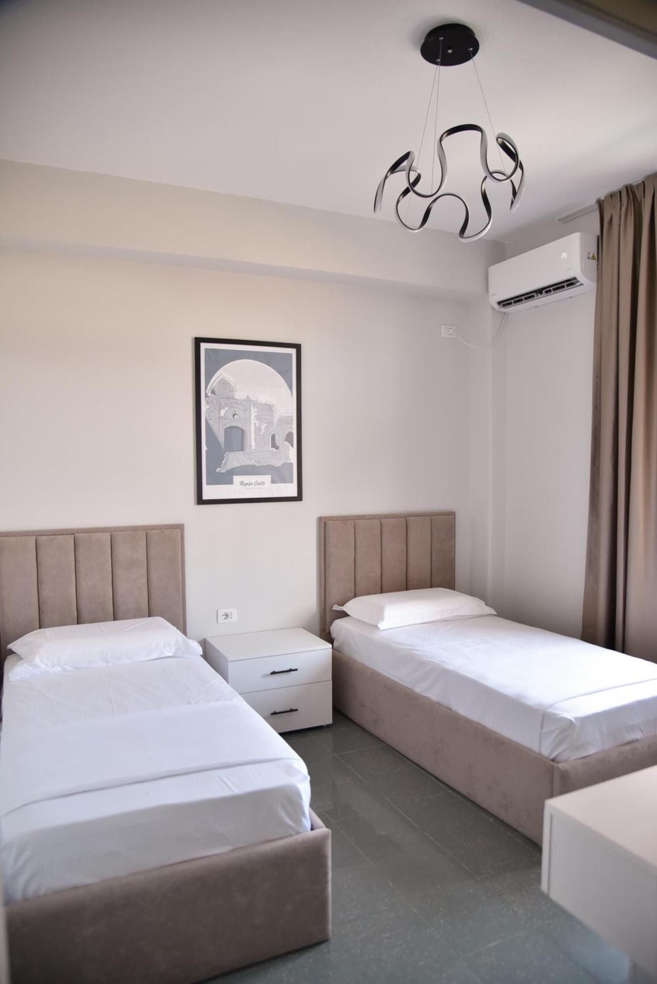City Center Inn Shkodër Exterior foto